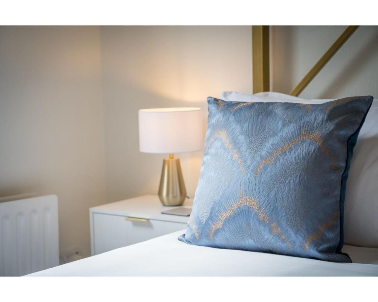 Central Belfast Apartments Chic Luxe R&R חדר תמונה